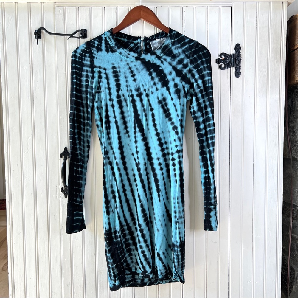 YFB Young Fabulous and Broke Blue Black Tie Dye Mini Dress Long Sleeves Size S